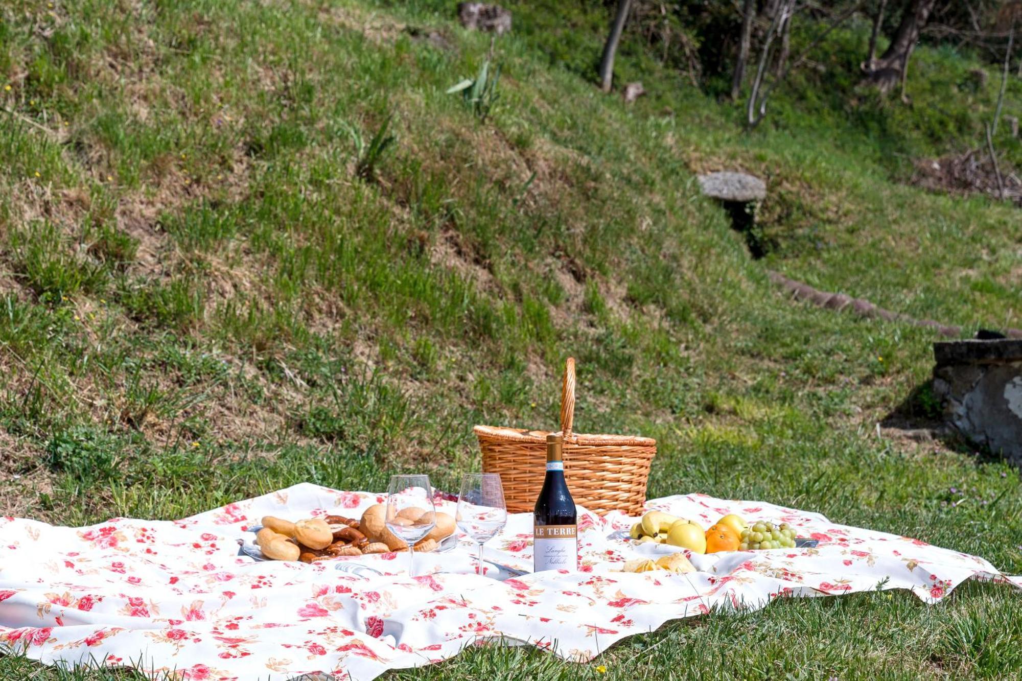 B&B La Corte And Home Restaurant - Free Parking - 10 Minutes To The Lake And Centre Como Exterior photo