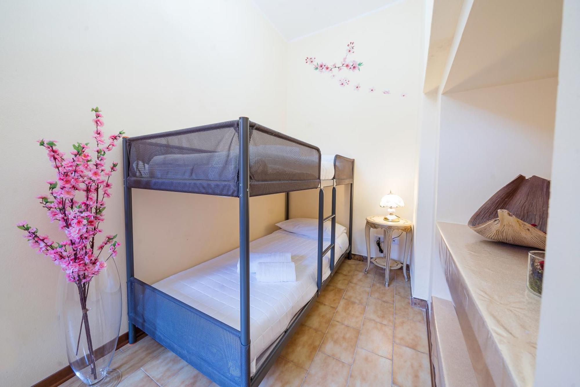 B&B La Corte And Home Restaurant - Free Parking - 10 Minutes To The Lake And Centre Como Exterior photo