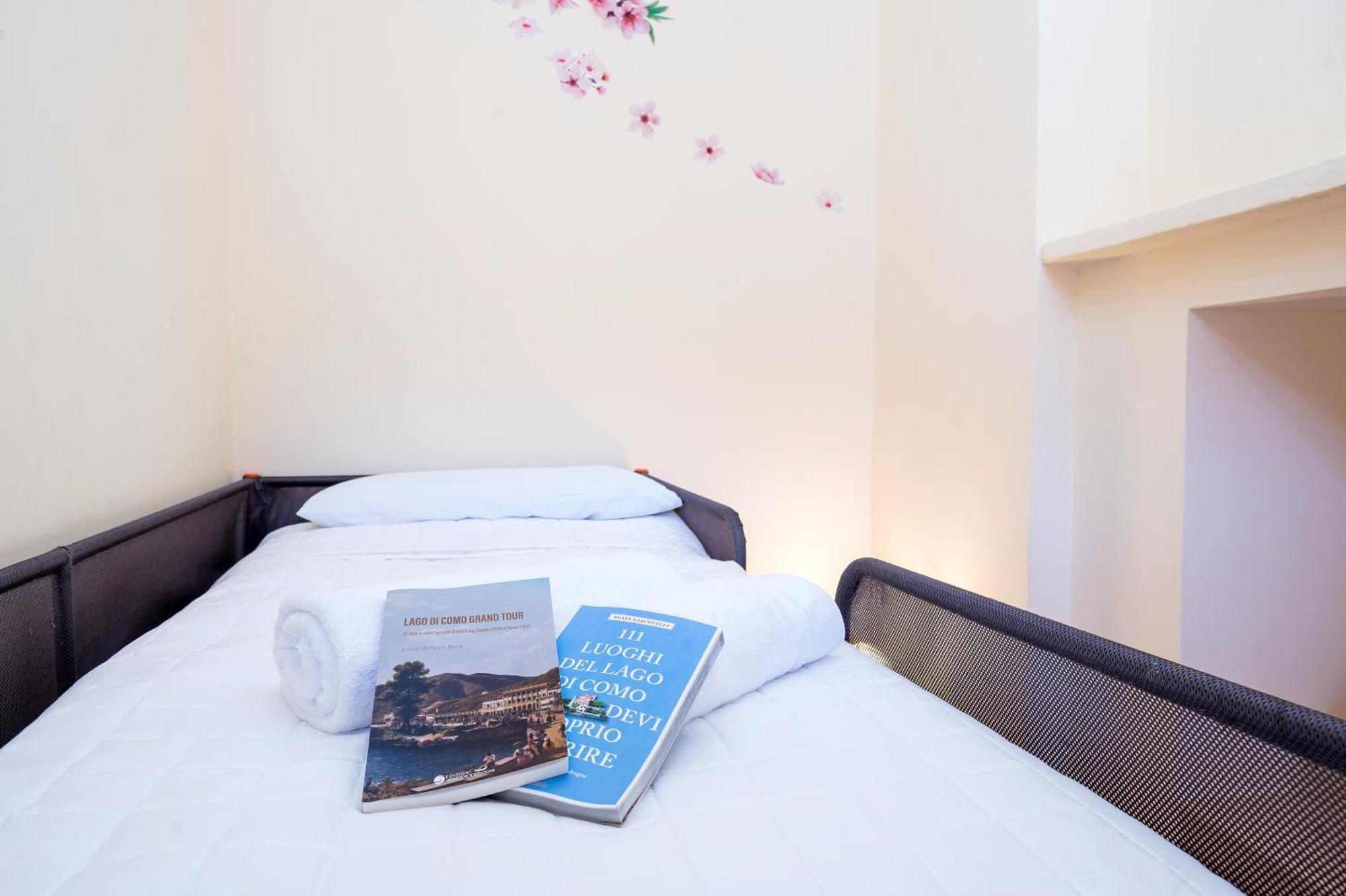 B&B La Corte And Home Restaurant - Free Parking - 10 Minutes To The Lake And Centre Como Exterior photo
